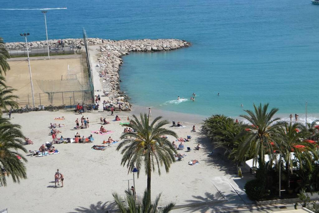 App Le Rocazur Avec Piscine Et Parking En Bord De Mer A 500M Du Centre Ville Menton Exterior photo